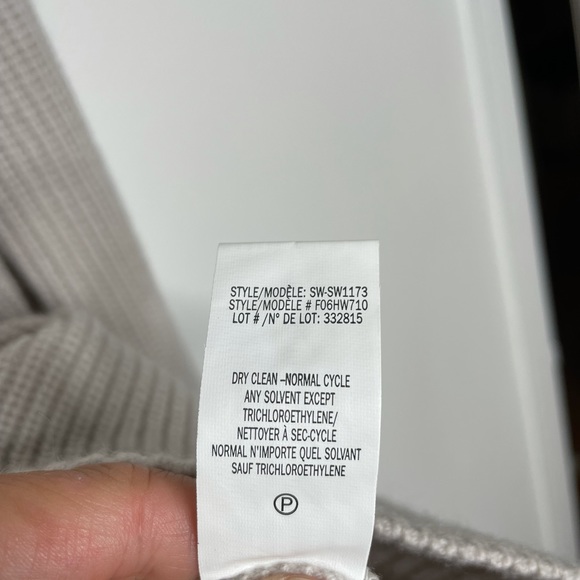 Helmut Lang |Ribbed V-neck Merino/Cashmere Sweater - Picture 5 of 6